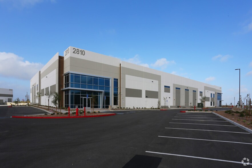 Primary Photo Of 2810 Whiptail Loop, Carlsbad Warehouse For Lease