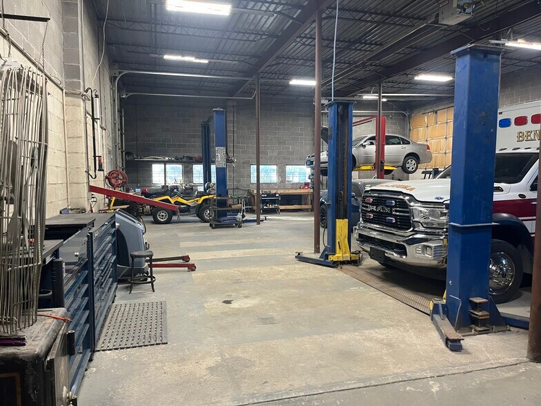 More Photos Of 522 N 8th St, Salina Specialty For Sale