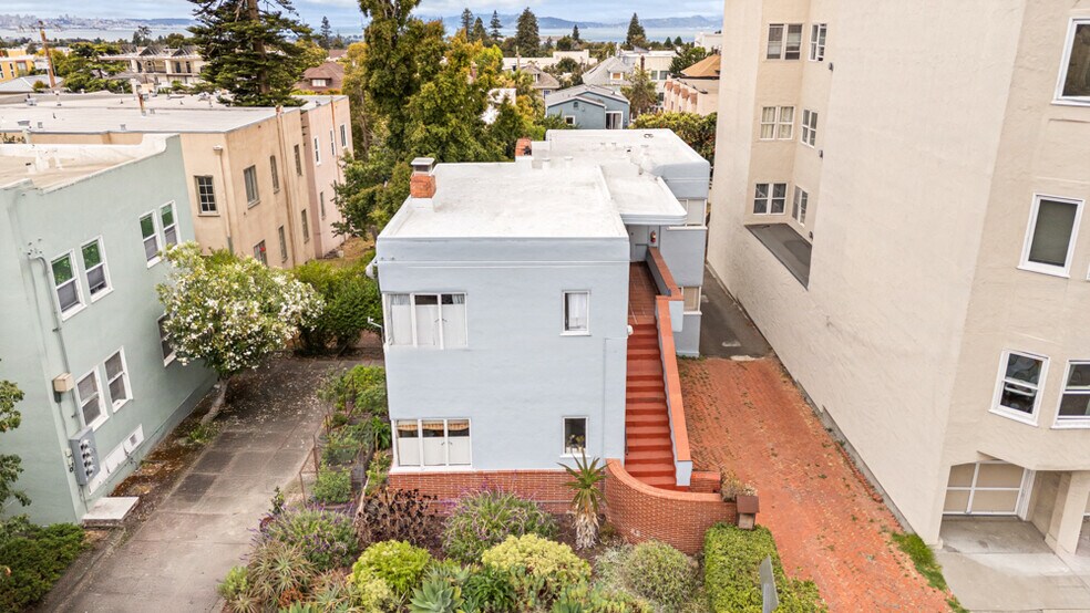 More Photos Of 1682 Oxford St, Berkeley Apartments For Sale