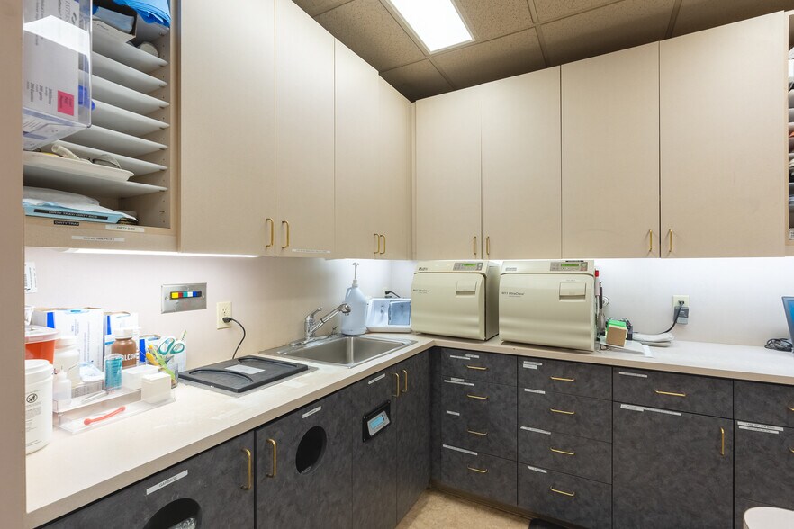 More Photos Of 3136 Squalicum Pky, Bellingham Medical For Sale