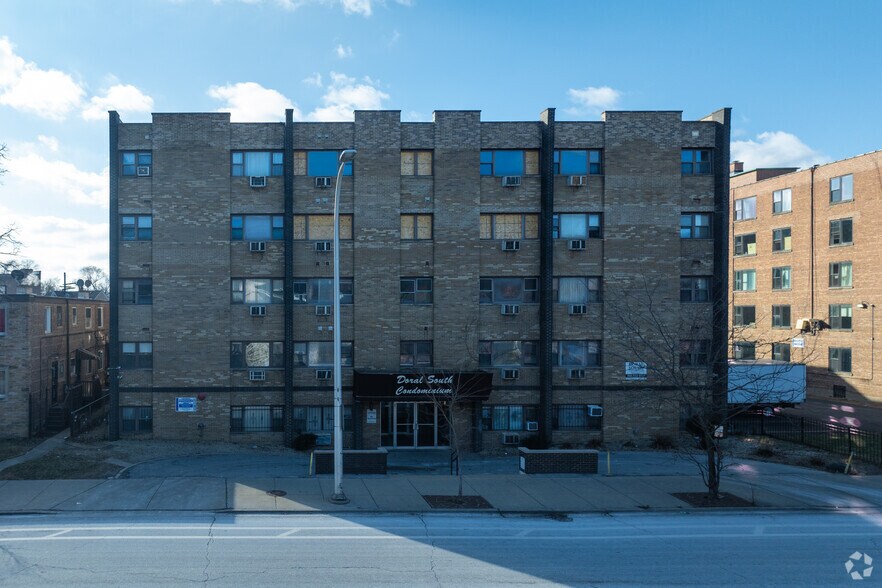 More Photos Of 7854 S South Shore Dr, Chicago Apartments For Sale