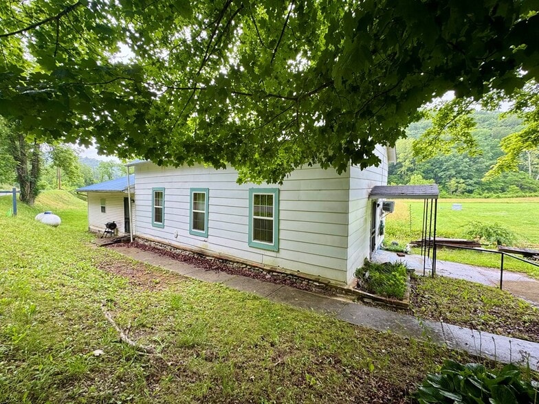 More Photos Of 2071 Mattie Rd, Louisa Religious Facility For Sale