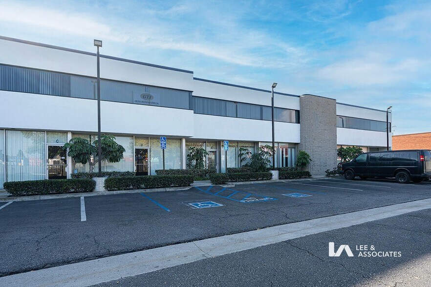 More Photos Of 620 W 16th St, Long Beach Warehouse For Lease