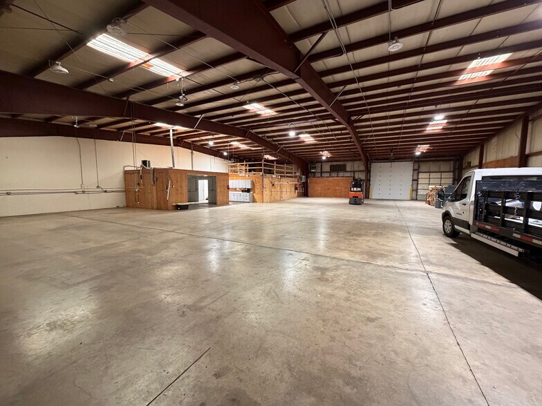More Photos Of 9122-9124 SE 67th Ave, Portland Unknown For Lease