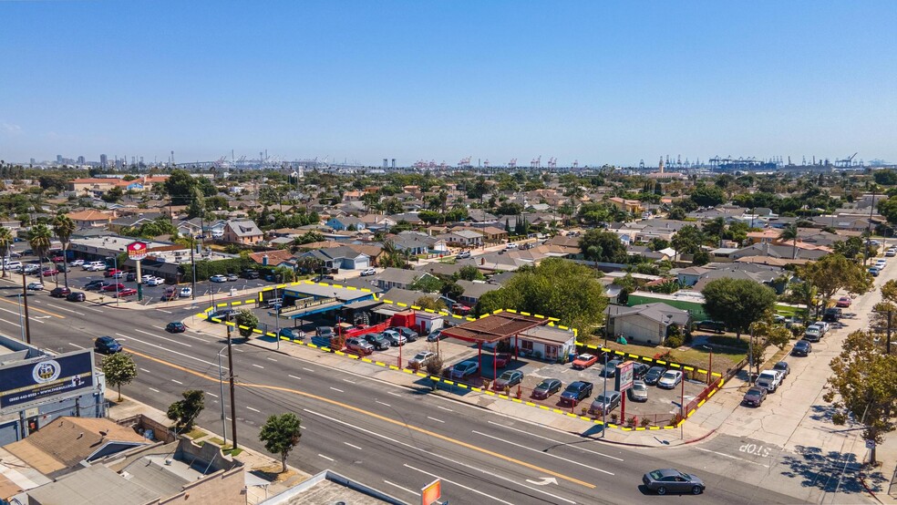 Primary Photo Of 704-724 W Pacific Coast Hwy, Wilmington Auto Repair For Sale