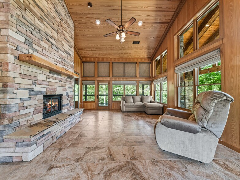 More Photos Of 110 Lizard ln, Story Specialty For Sale