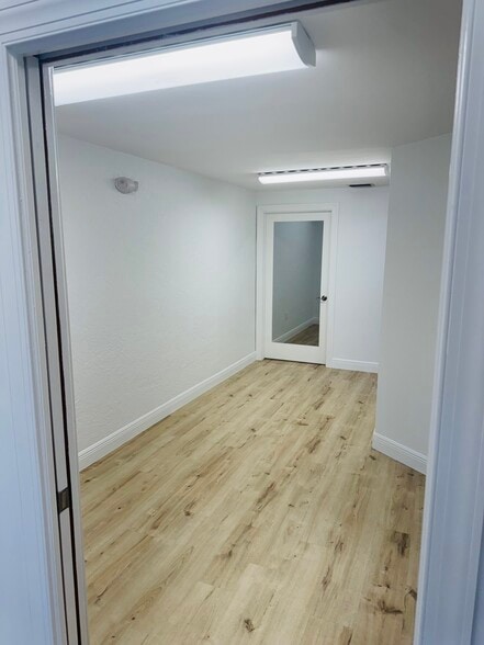 More Photos Of 5235 Ramsey Way, Fort Myers Office For Sale
