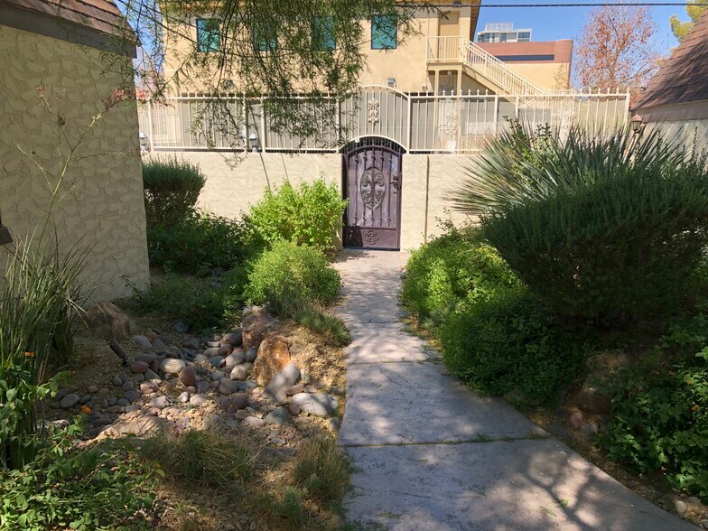 More Photos Of 610 S 7th St, Las Vegas Office For Lease