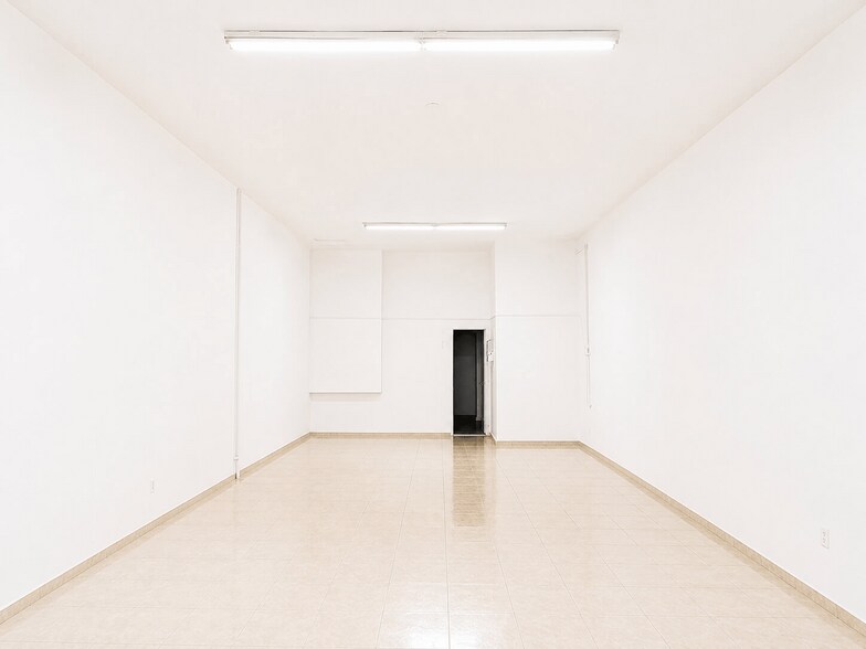 More Photos Of 2074 Santa Fe Ave, Long Beach General Retail For Lease
