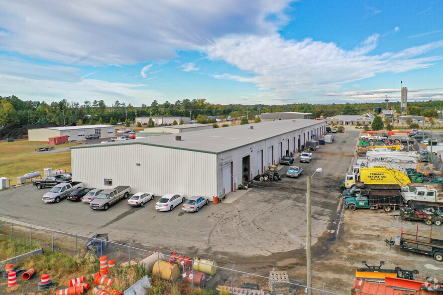 More Photos Of 2155 Lanier Ln, Rockville Light Distribution For Lease