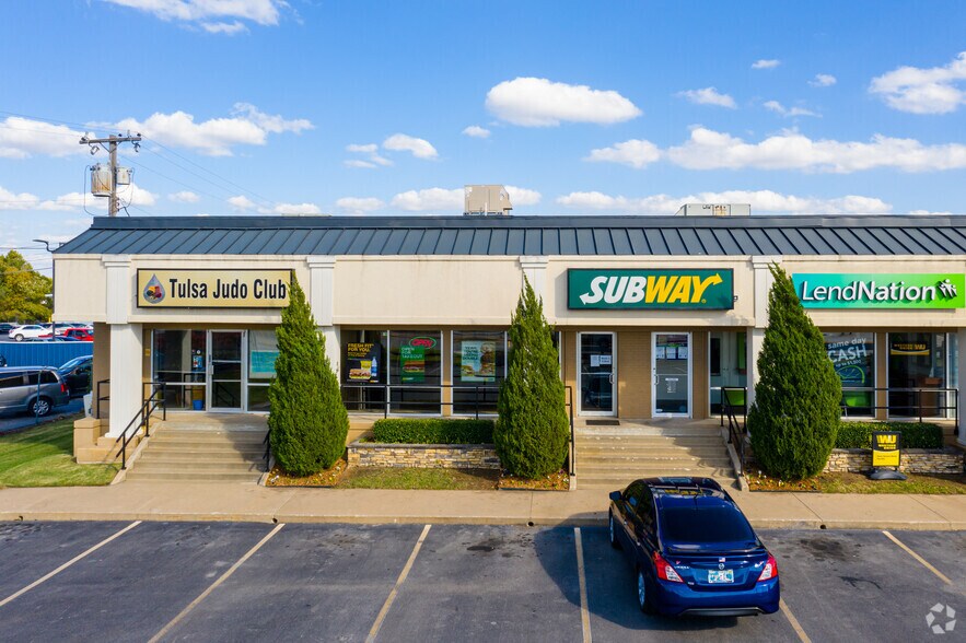 More Photos Of 4343 S Memorial Dr, Tulsa General Retail For Lease