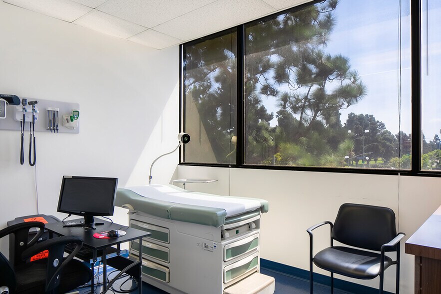 More Photos Of 301 N Prairie Ave, Inglewood Medical For Sale