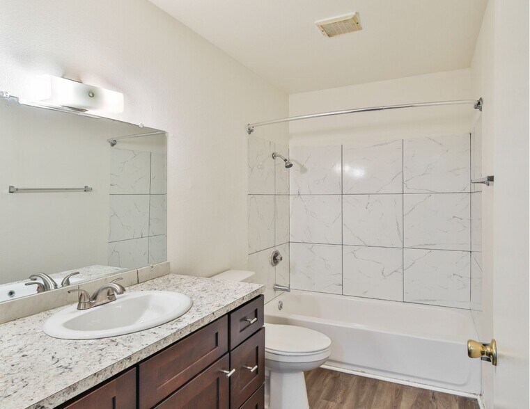 More Photos Of 46595 Vargas Rd, Indio Apartments For Sale