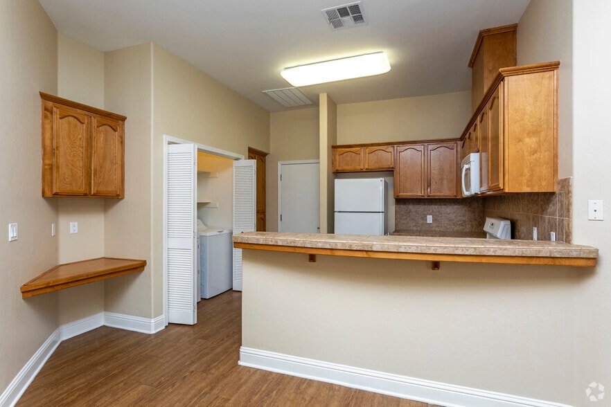 More Photos Of 8400 White Rock Dr, Bakersfield Apartments For Sale