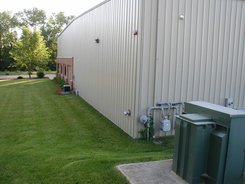 More Photos Of 1427 Bellbrook Ave, Xenia Warehouse For Lease