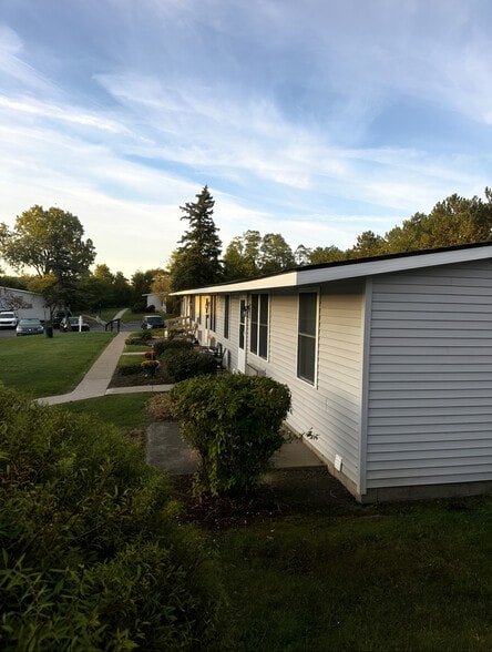 More Photos Of 500 N Lexington-Springmill Rd, Mansfield Apartments For Sale