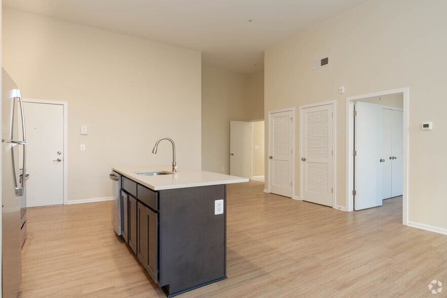 More Photos Of 413 N Howard St, Baltimore Apartments For Lease