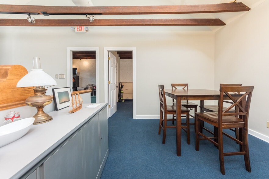 More Photos Of 1011 Charles St, Fredericksburg Loft Creative Space For Lease