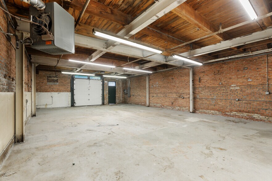 More Photos Of 414 N Carpenter St, Chicago Unknown For Lease