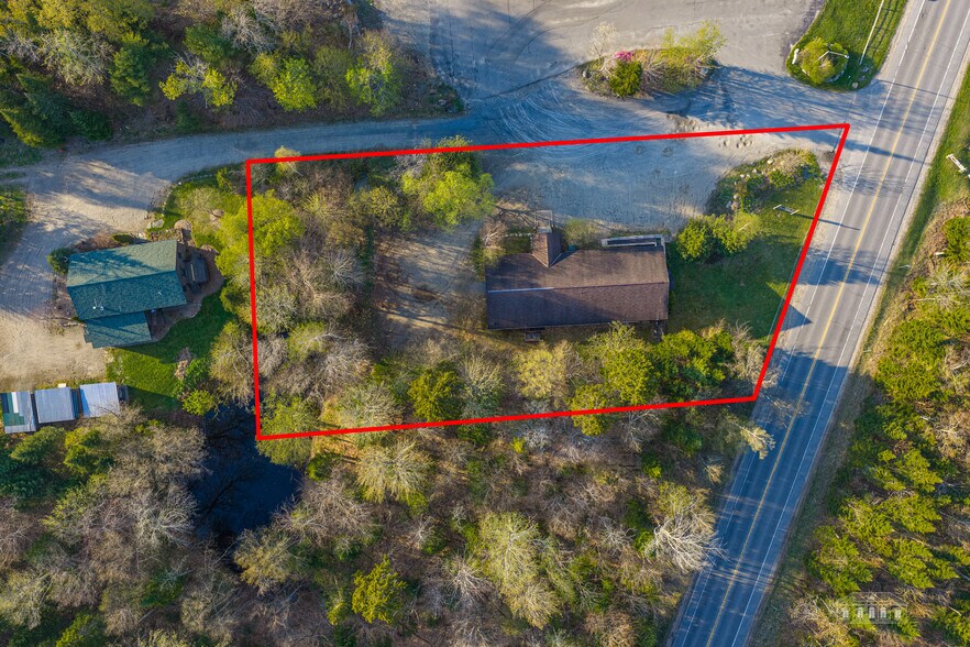 More Photos Of 1915 Saranac Ave, Lake Placid General Retail For Sale