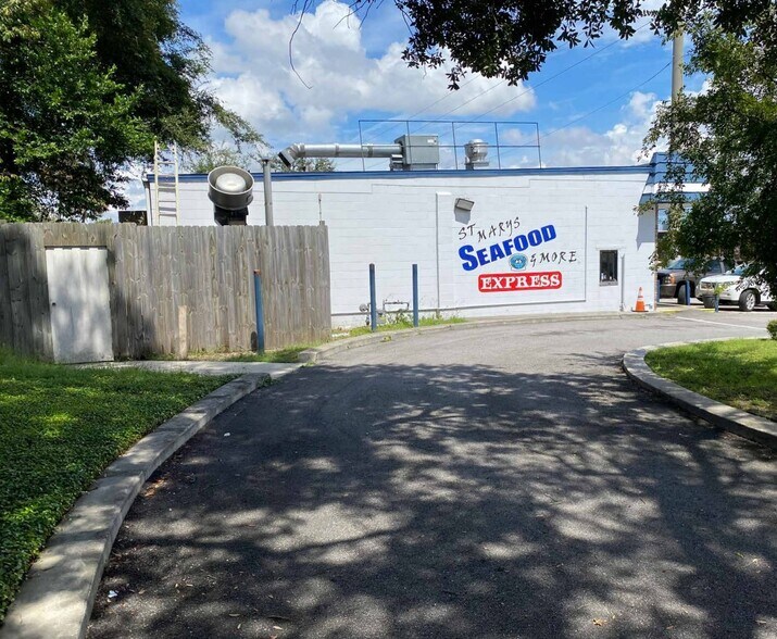2116 Talleyrand Ave, Jacksonville, FL 32206 Convenience Store For