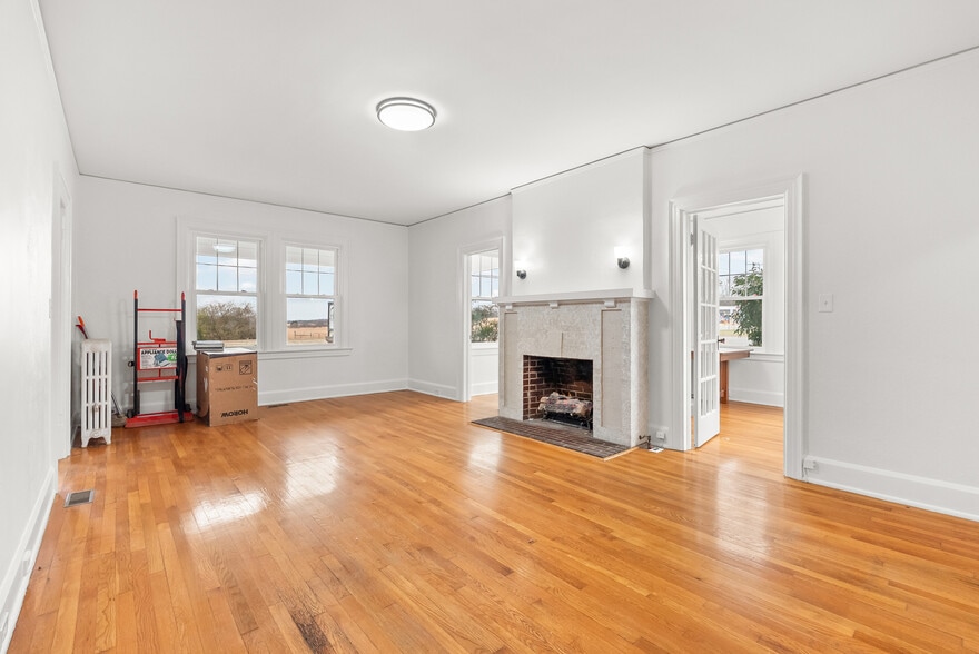 More Photos Of 15115 Forest Road, Forest Office For Lease