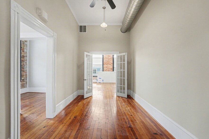 More Photos Of 106 W Moore Ave, Mooresville Loft Creative Space For Lease