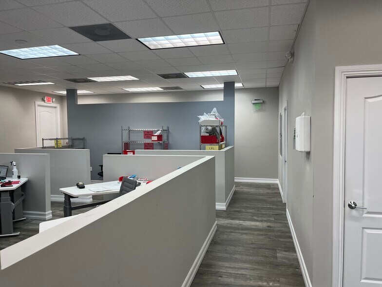 More Photos Of 2550 NW 4th Ct, Fort Lauderdale Warehouse For Sale