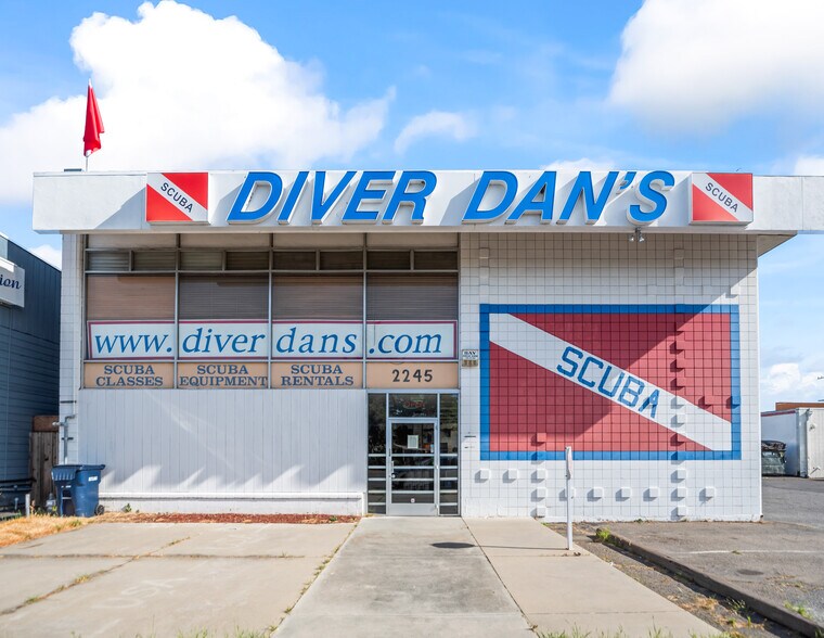 More Photos Of 2245 El Camino Real, Santa Clara Freestanding For Sale