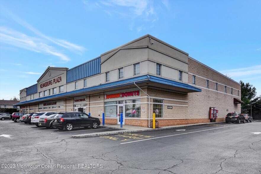 More Photos Of 199-201 Main St, Keansburg Bank For Lease
