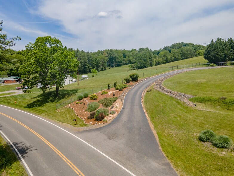 More Photos Of 1266 E Stuart Dr, Hillsville Industrial For Sale