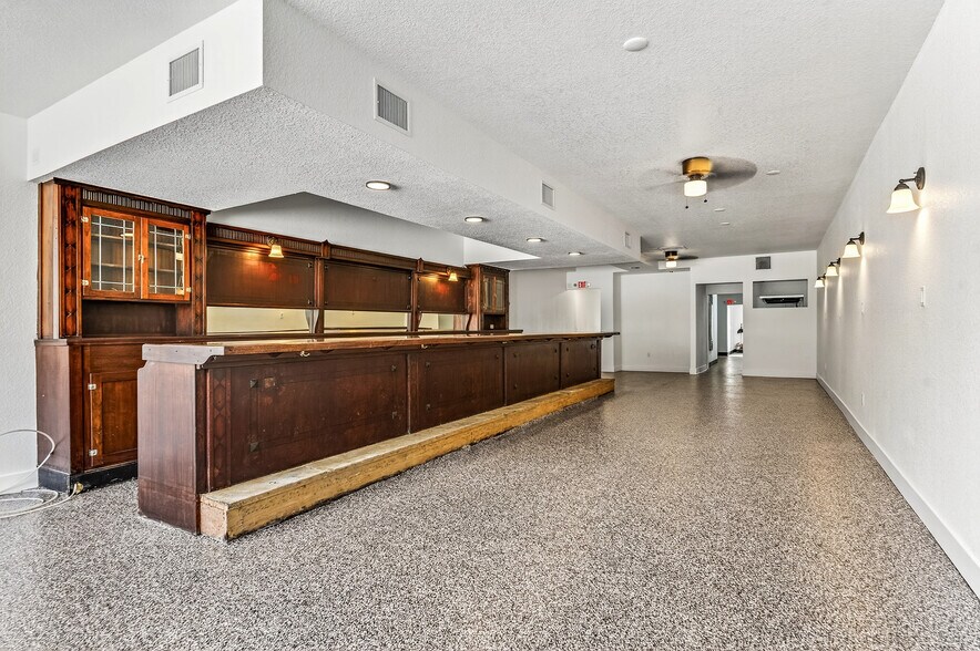 More Photos Of 1453 20th St, Vero Beach Restaurant For Lease