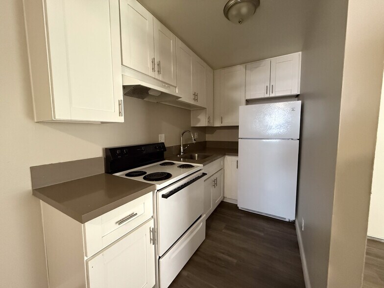 More Photos Of 1121 E 6th St, National City Apartments For Sale