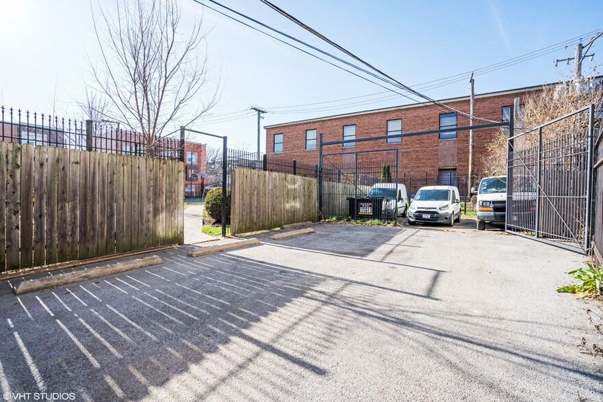More Photos Of 222 E 61st St, Chicago Daycare Center For Sale