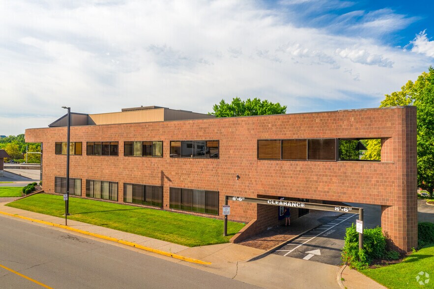 More Photos Of 101 W McCarty St, Jefferson City Bank For Lease