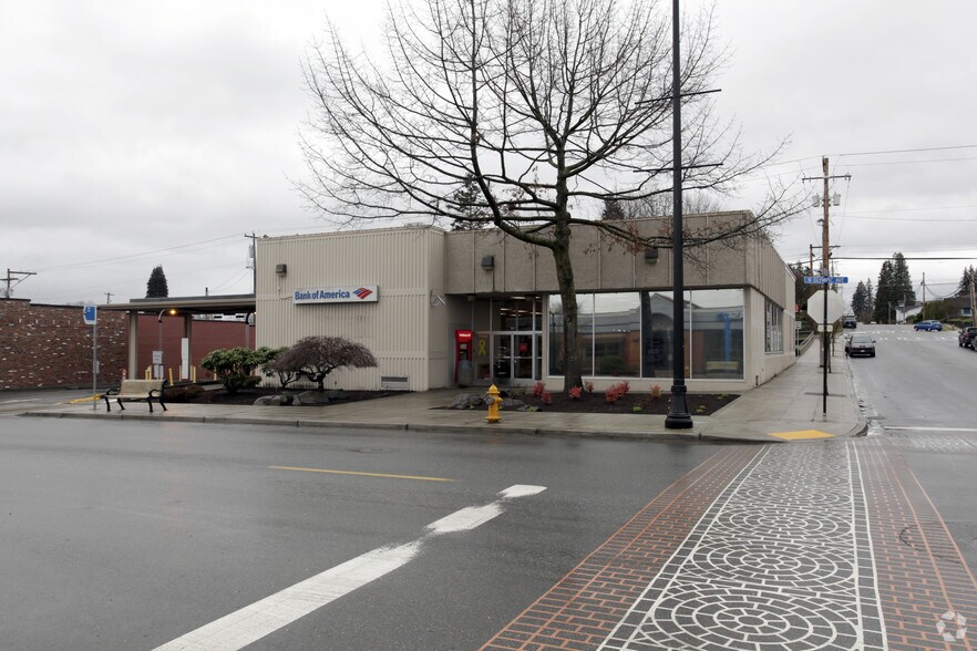 More Photos Of 501 N Olympic Ave, Arlington Bank For Sale