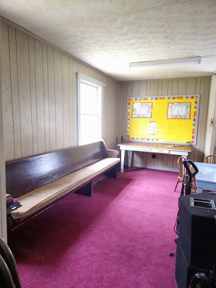 More Photos Of 1124 Leach rd, Cumberland Furnace Specialty For Sale