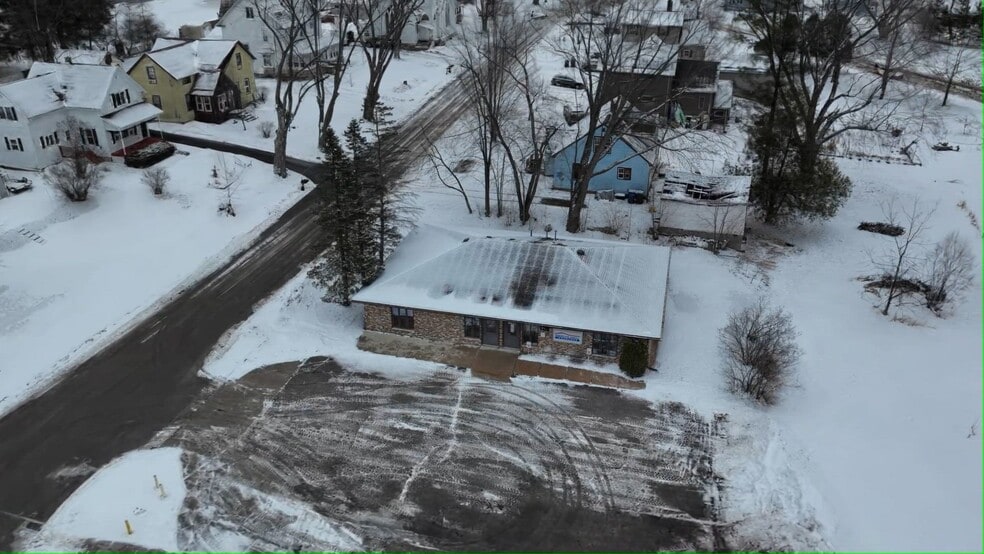 More Photos Of 200 S Cherry St, Wittenberg Medical For Sale