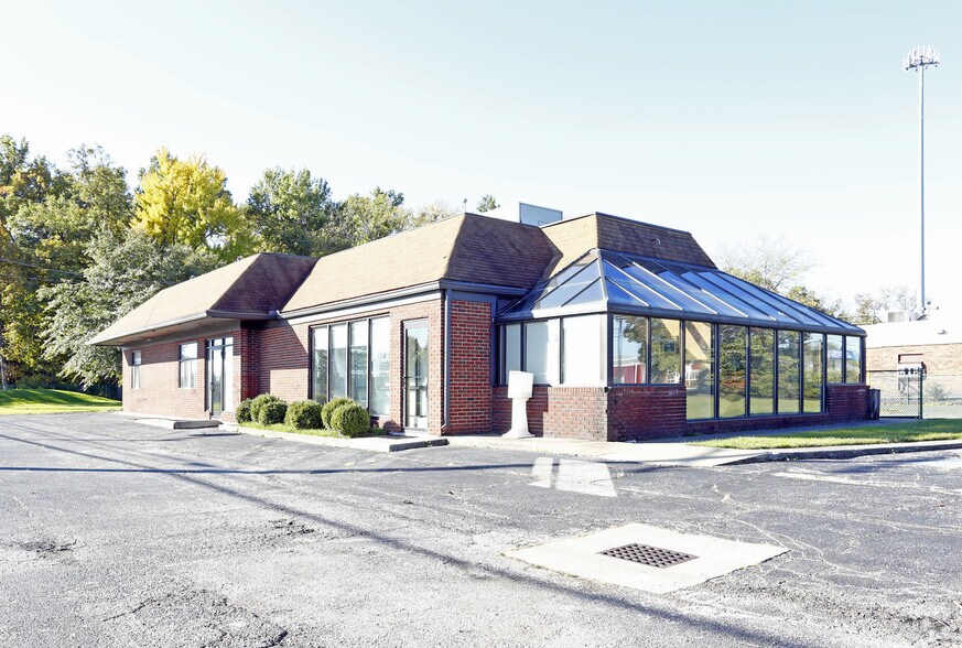 Primary Photo Of 1351 Mt Vernon Ave, Marion Freestanding For Lease