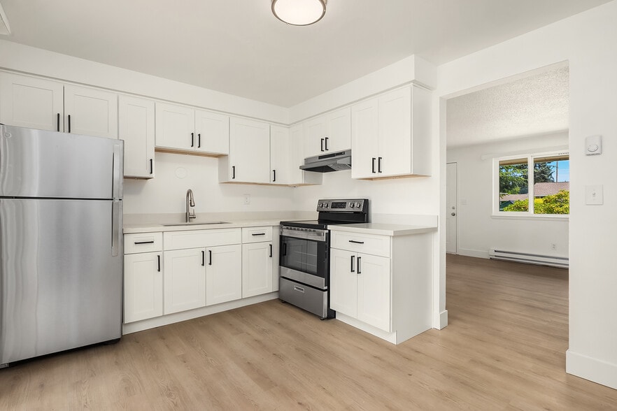 More Photos Of 10701 109th St SW, Tacoma Apartments For Sale