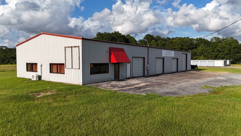 Primary Photo Of 6193 E US Highway 84, Cowarts Auto Repair For Lease