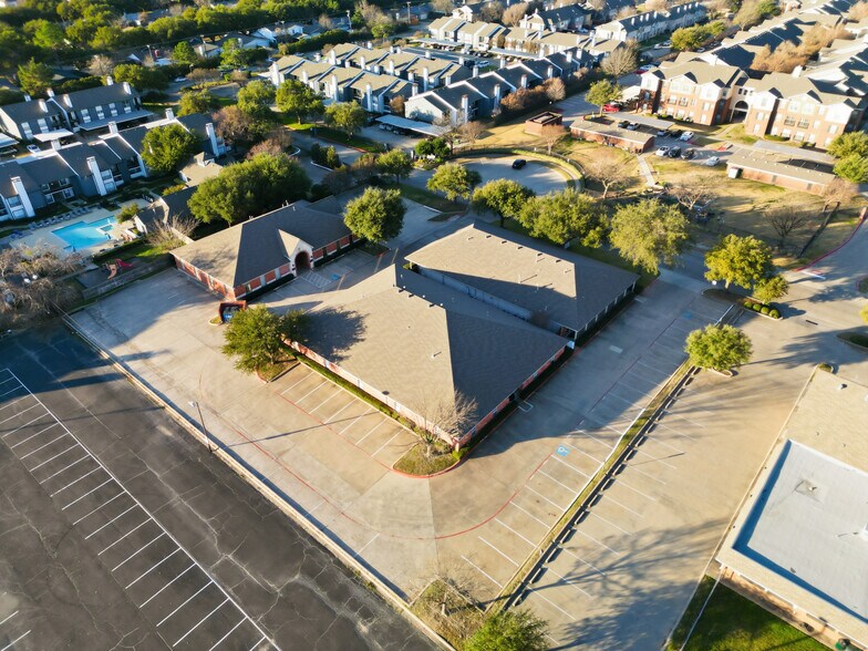More Photos Of 105 Kathryn Dr, Lewisville Office For Sale