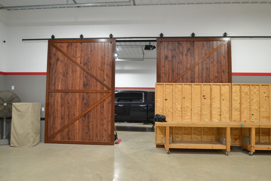 More Photos Of 3247 E State Road 28, Tipton Warehouse For Sale