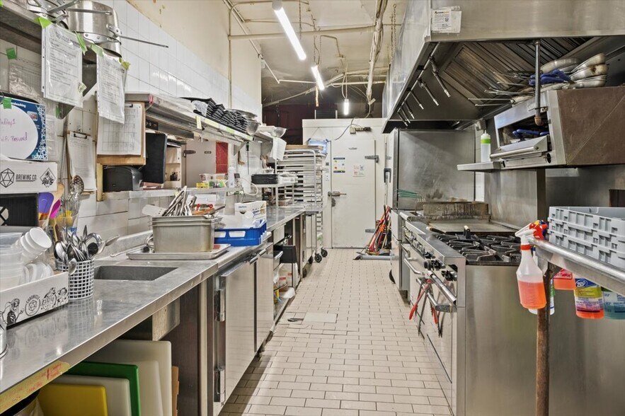 More Photos Of 21 Celina St, Oshawa Restaurant For Sale