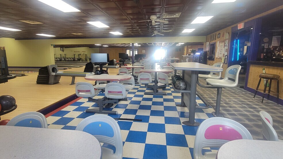 More Photos Of 3156 State St, Caledonia Bowling Alley For Sale