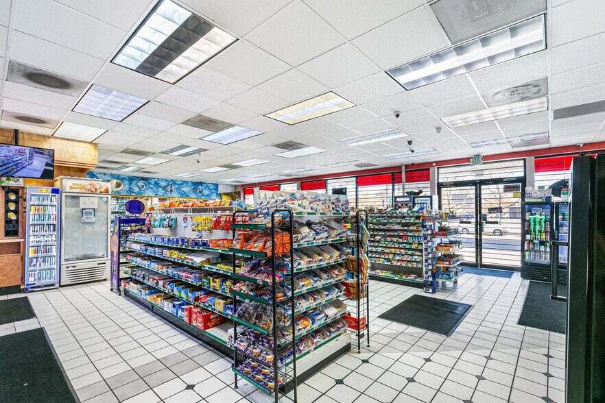 More Photos Of 295 S Broadway, Denver Service Station For Sale