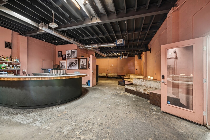 More Photos Of 3770 Selby Ave, Los Angeles Loft Creative Space For Sale