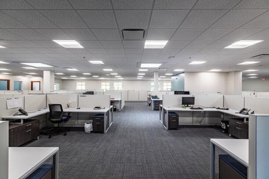 More Photos Of 2 Copeland Ave, La Crosse Office For Sale