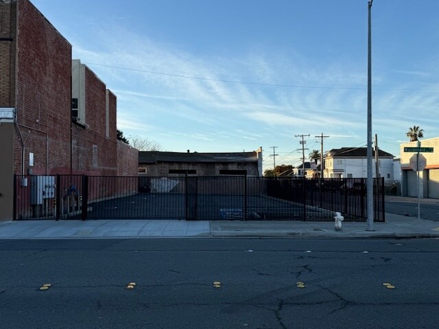 More Photos Of 512 Macdonald Ave, Richmond General Retail For Sale