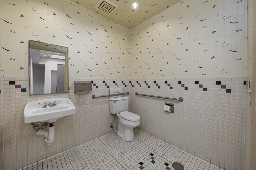 More Photos Of 756 Porter Ave, Stockton Medical For Sale